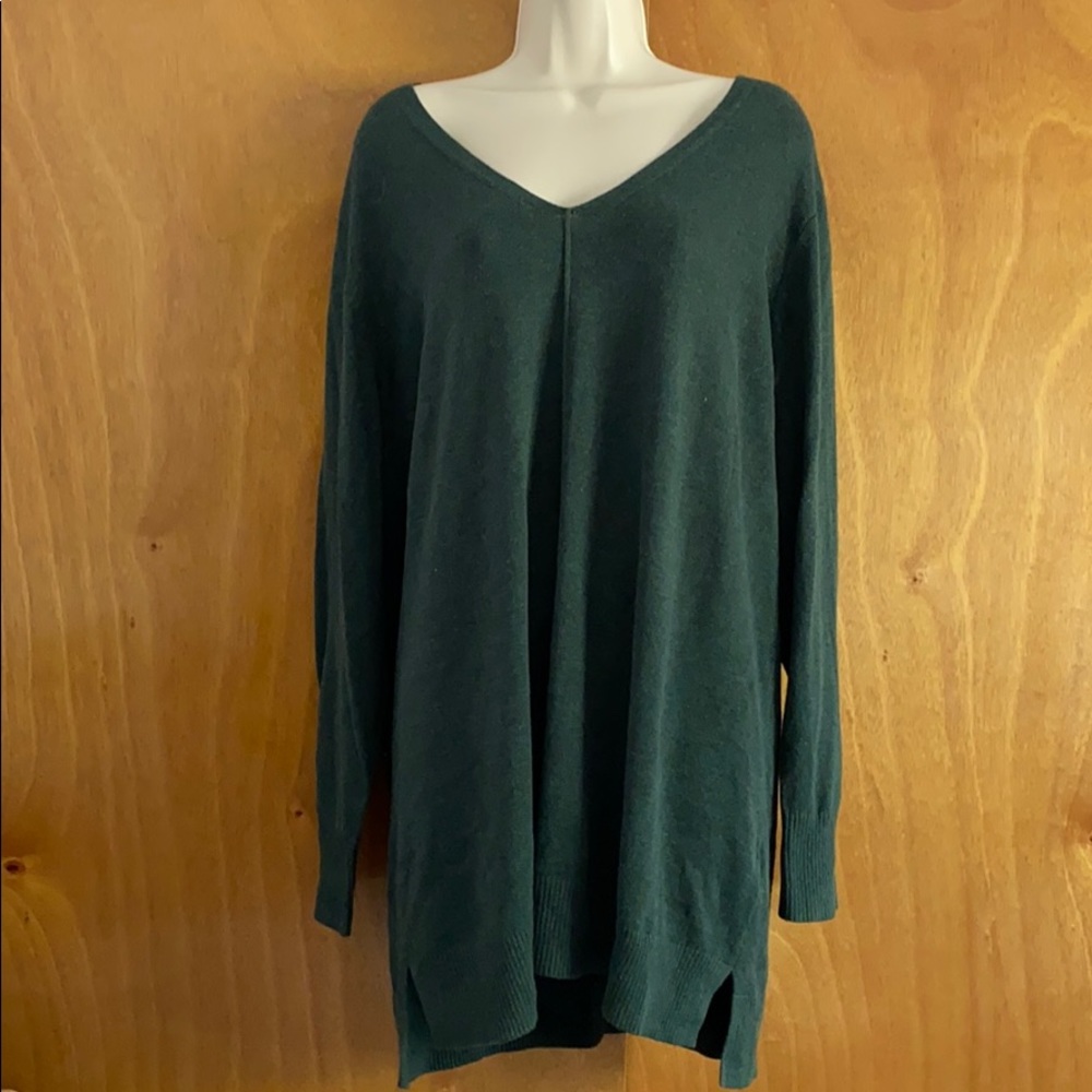 Old Navy sweater